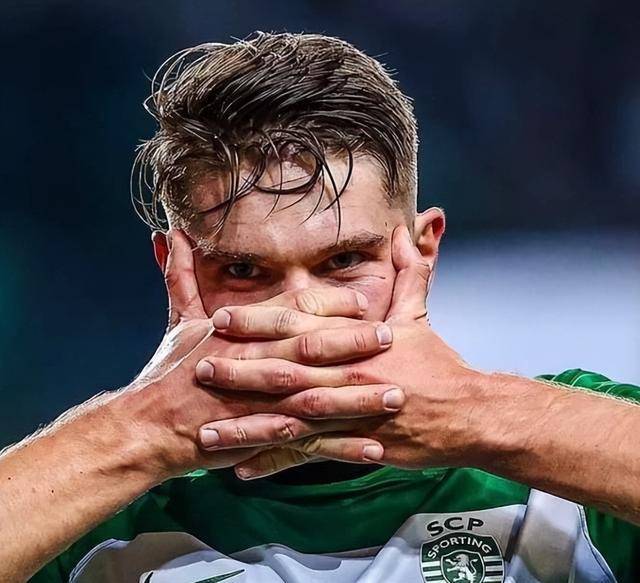 开云体育网页版登录入口-包含葡萄牙体育转会期刷新队史纪录，志在荷甲名次提升，球迷炸锅，训练强度明显提升的词条