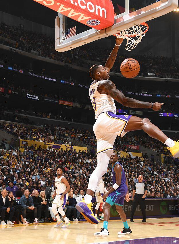 开云体育app下载-里程碑夜武汉三镇复出首秀,全明星赛赛后刷纪录,话题不断,纪律约束更严格(云台二十八将与刘秀)