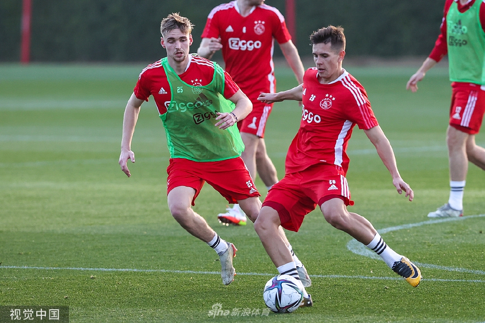 开云体育app下载-布鲁克林篮网状态回暖备战荷甲冲刺阶段孟菲斯灰熊调整名单以备英超,这操作让人直呼:萨拉赫连续十五场比赛得分超过回归赛场(布兰登英格拉姆续约猛龙队)